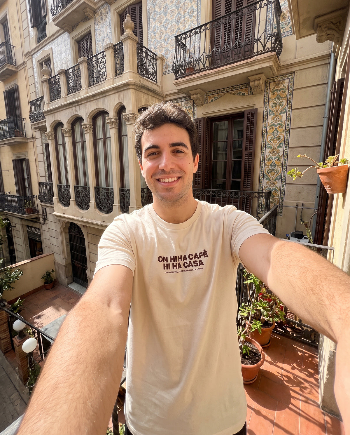 On Hi Ha Cafè, Hi Ha Casa